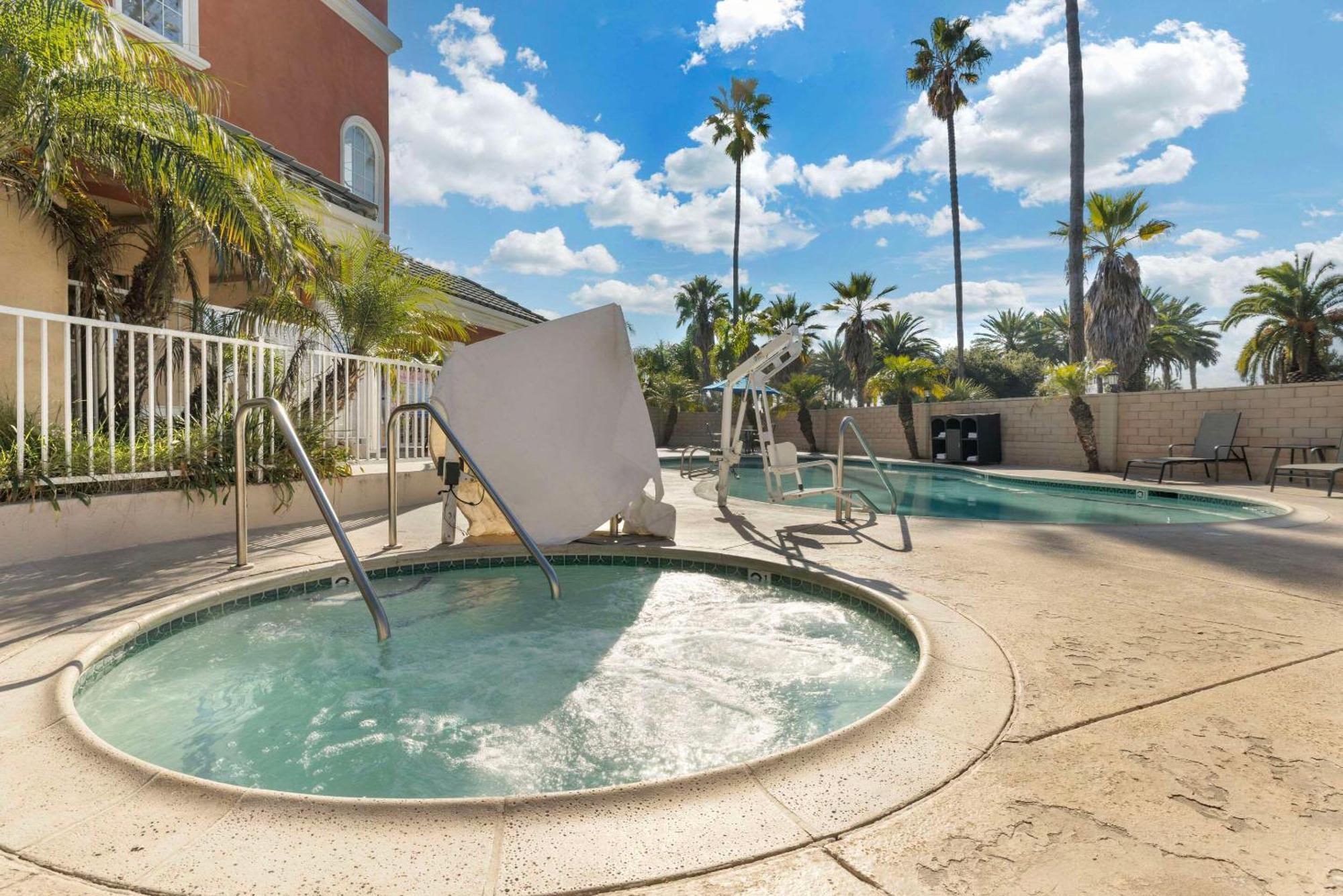 Comfort Suites Oceanside Camp Pendleton Area Eksteriør bilde